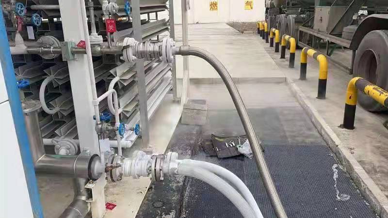 拉斷閥安裝現(xiàn)場